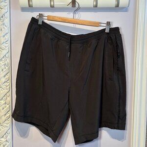 Mens Lululemon Athletic Shorts with Lining, Pockets Size XXL